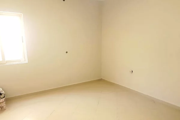 Shtepi ne shitje Shtepi Private ne Kavaje, 3+1, Mobilimi Pjeserisht e mobiluar, Pagesa 9,500,000  Leke.