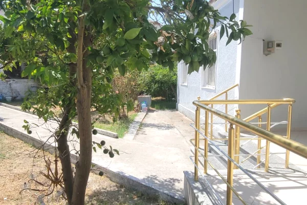 Shtepi ne shitje 3+1 ne Kavaje - 9,500,000 Leke