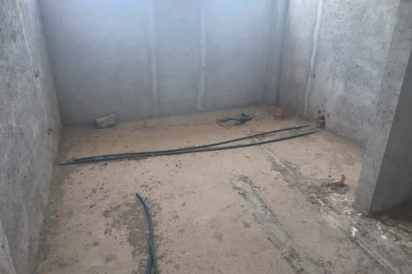 Shtepi ne shitje Shtepi Private ne Kavaje, 5+1, Mobilimi Bosh, pa mobiluar, Pagesa 175,000  Euro.