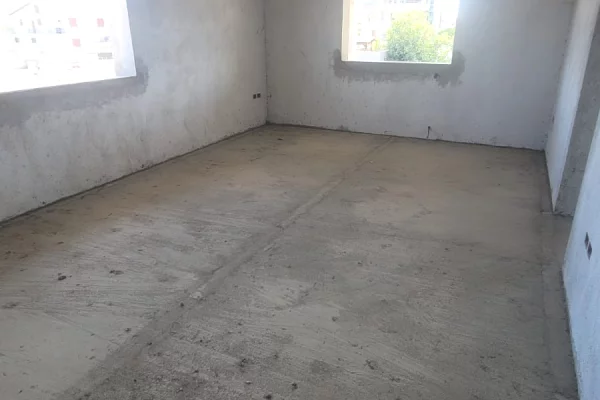Shtepi ne shitje Shtepi Private ne Kavaje, 5+1, Mobilimi Bosh, pa mobiluar, Pagesa 175,000  Euro.