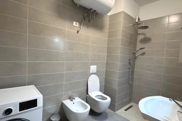 Appartamento in affitto a Tirana 1+1, Arredato