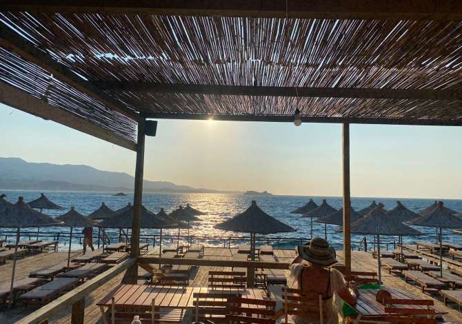 Jepet plazh me qera ne Ksamil prane 3 ishujve .