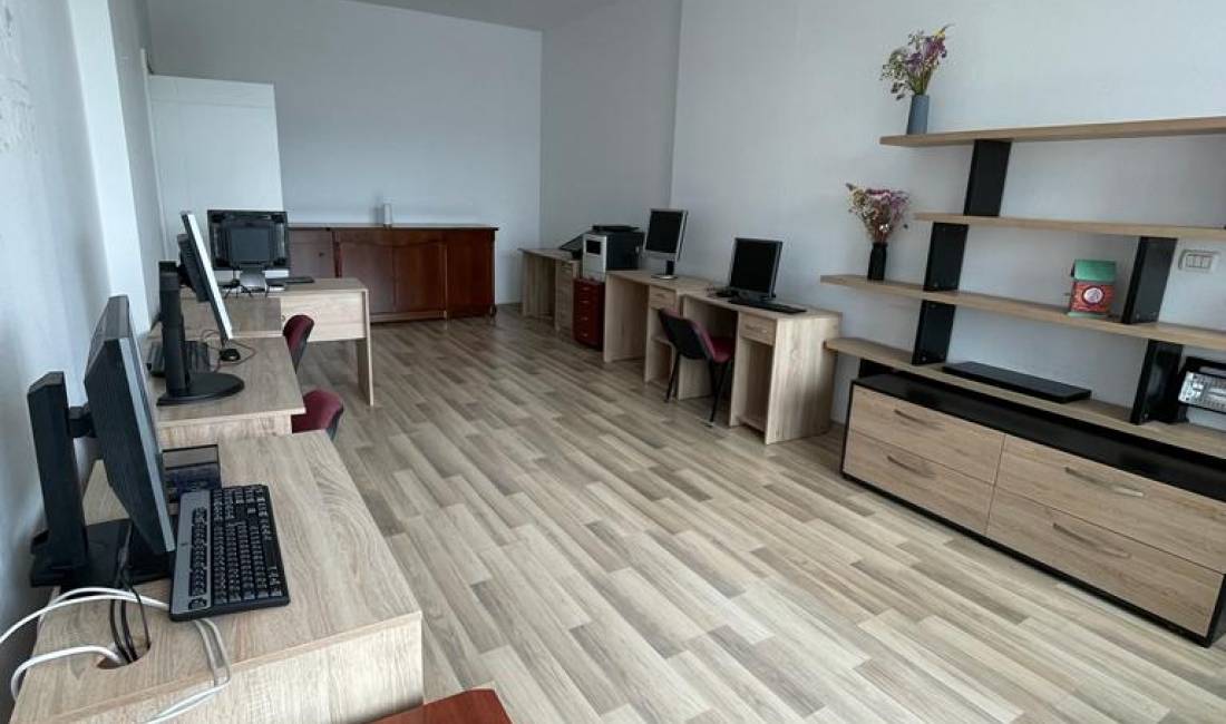  Jepet me qera ambient Biznesi tek Rr.Kosovarve/700 euro