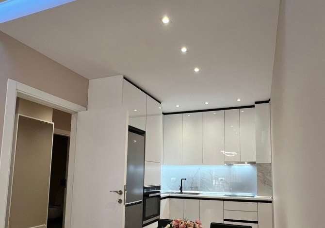 Shtepi me qera Apartament ne Tirane, 1+1, Mobilimi E mobiluar, Pagesa 800  Euro.