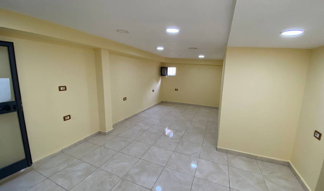 Jepet me qira ambjent biznesi tek Kafe Flora/ 40'000 ALL