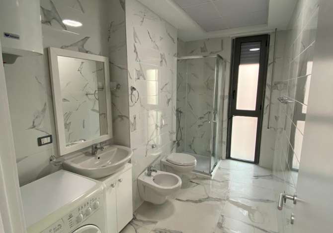 Appartamento in affitto a Tirana 2+1, Arredato