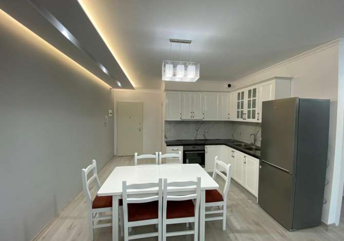 Appartamento in affitto a Tirana 2+1, Arredato