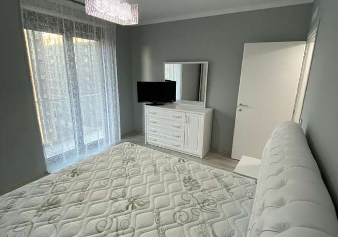 Appartamento in affitto a Tirana 2+1, Arredato