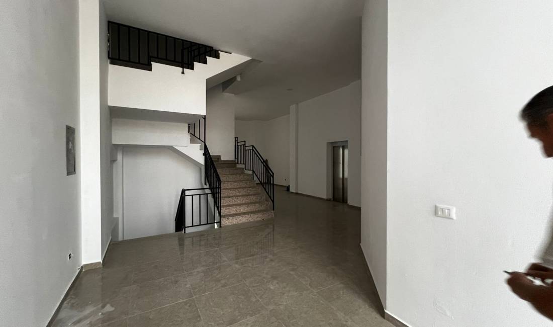 Jepet me qera Hotel me mundesi investimi ne Astir 