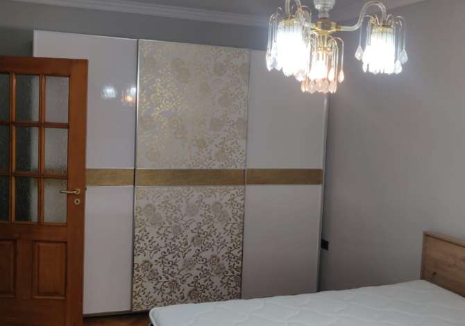 Shtepi me qera Apartament ne Tirane, 2+1, Mobilimi E mobiluar, Pagesa 650  Euro.