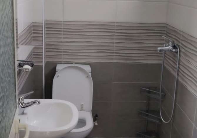 Shtepi me qera Apartament ne Tirane, 2+1, Mobilimi E mobiluar, Pagesa 650  Euro.