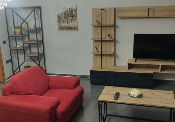 Shtepi me qera Apartament ne Tirane, 2+1, Mobilimi E mobiluar, Pagesa 650  Euro.