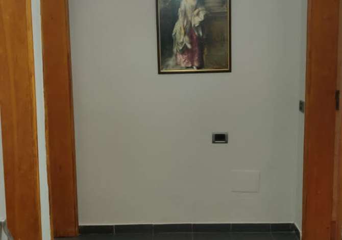 Shtepi me qera Apartament ne Tirane, 2+1, Mobilimi E mobiluar, Pagesa 650  Euro.