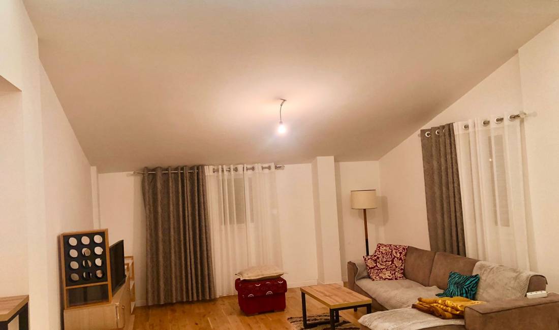 Luxury villas for rent in Tirana 5+1, Furnished