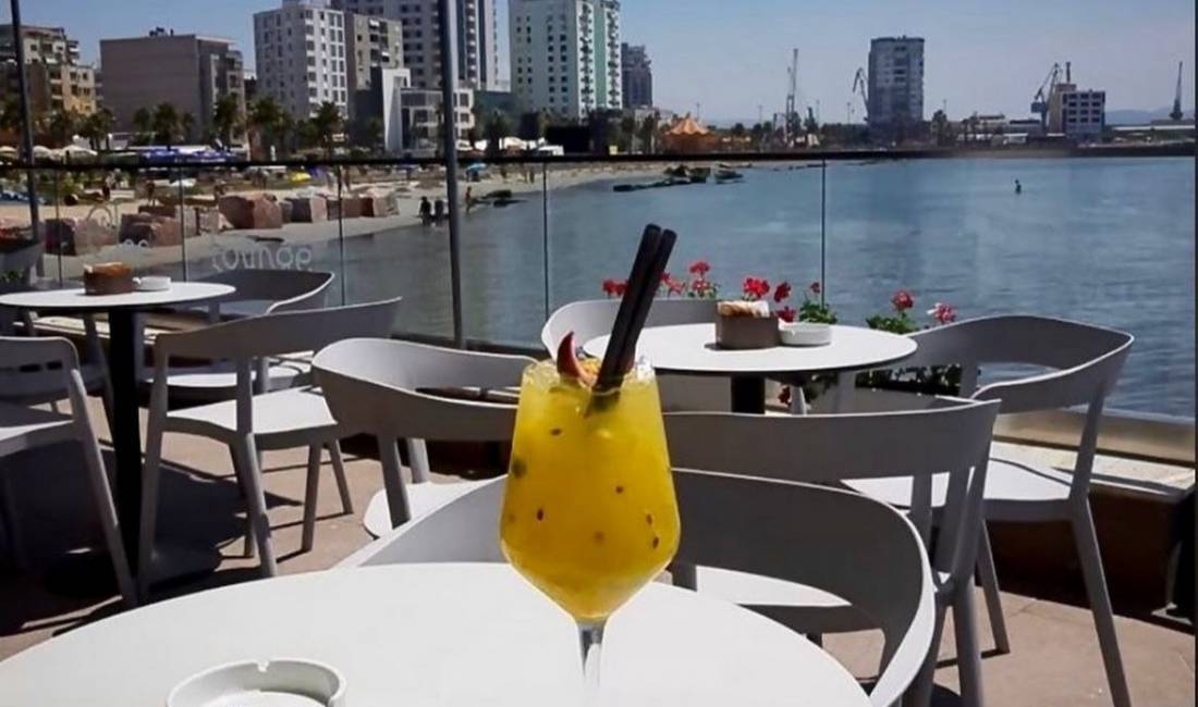 Shitet ambient biznesi dhe lokal LOUNGE tek Vollga, Durres