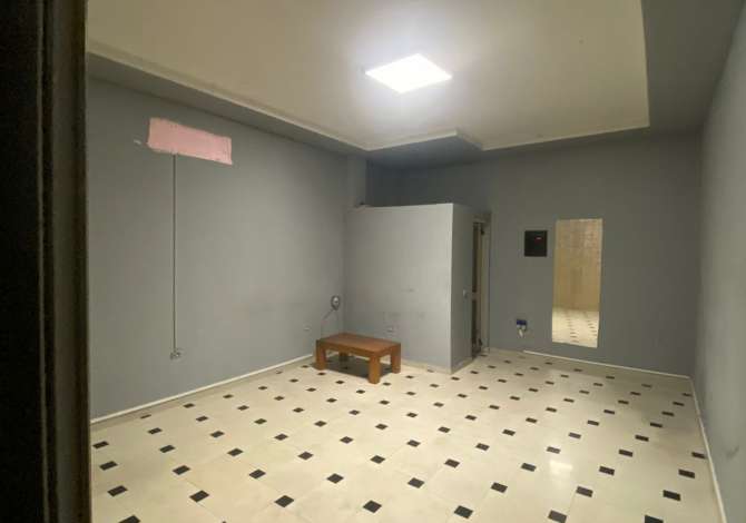 Ambient biznesi me qera 3+1 ne Tirane - 200 Euro