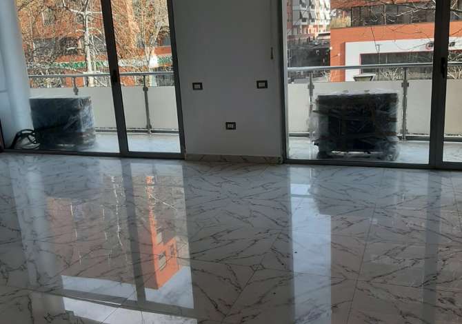 Jepet me qera ambient biznesi Rr.Kavajes, perball Delijorgjit