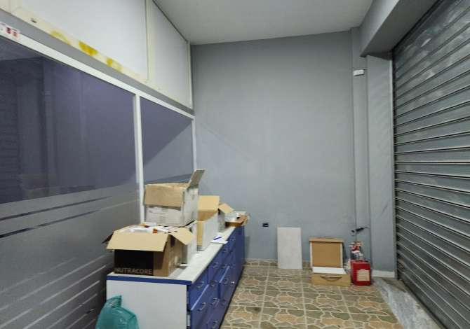 Ambient biznesi me qera 3+1 ne Tirane - 45,000 Leke