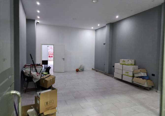 Ambient biznesi me qera 3+1 ne Tirane - 45,000 Leke