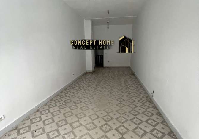 Ambiente Commerciale in Vendita 1+1 a Tirana - 35,000 Euro