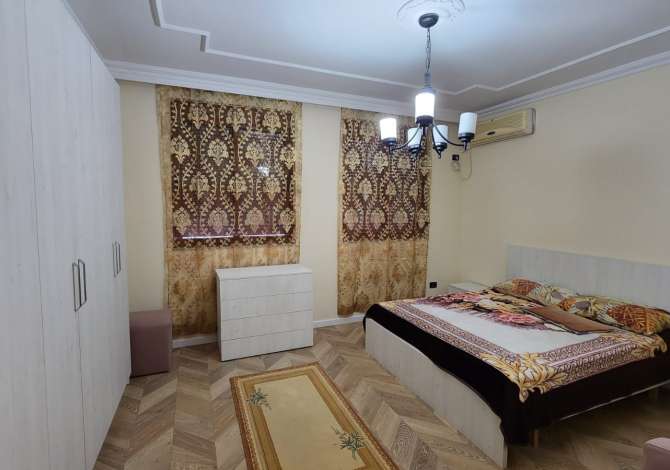 Shtepi me qera Apartament ne Tirane, 4+1, Mobilimi E mobiluar, Pagesa 1,000  Euro.