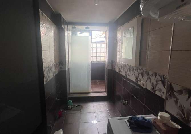 Jepet me qera apartament 2+1 tek 21 Dhjetori/ 600 euro