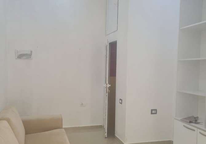 Ambient biznesi me qera 3+1 ne Tirane - 250 Euro