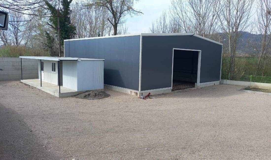 Shitet toke dhe kapanon ne Rinas