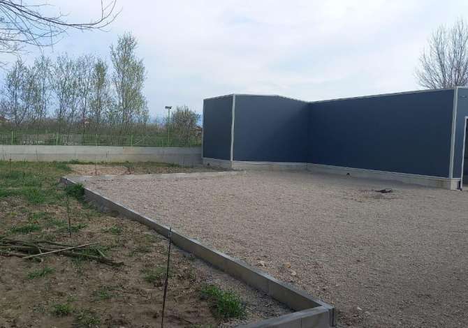 Shitet toke dhe kapanon ne Rinas