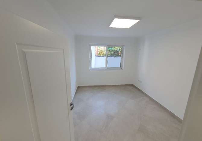 Jepet me qera ambjent ne Qender te Tiranes/ 500Euro