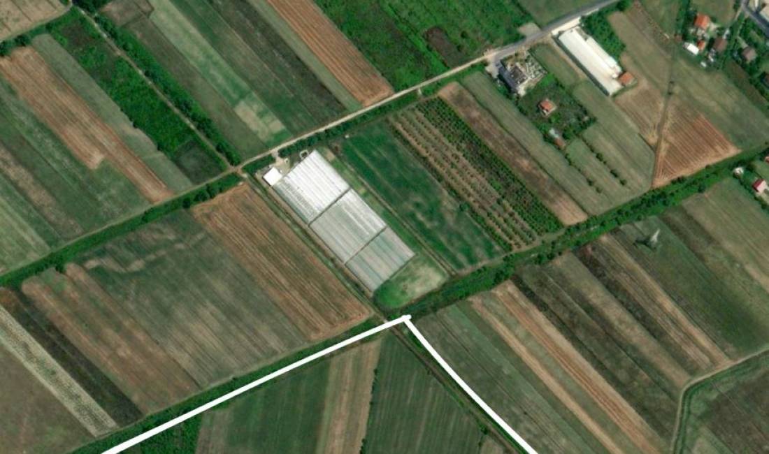 Shitet toke truall ne Rinas/ 700,000 Euro