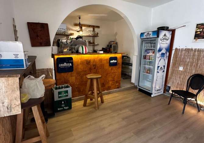 Jepet ambjent biznesi  me qera tek kopshti Zologjik/ 80,000 ALL