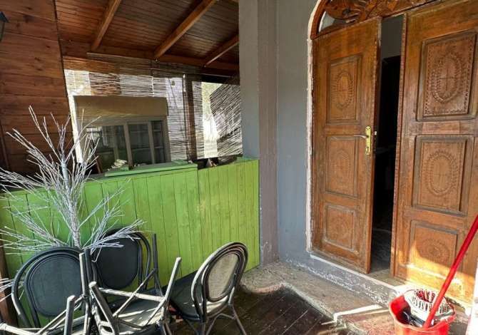 Jepet ambjent biznesi  me qera tek kopshti Zologjik/ 80,000 ALL