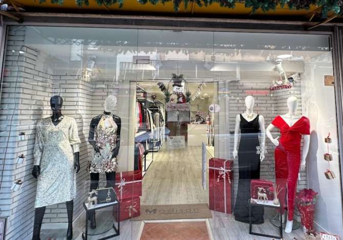 Ambiente Commerciale in Affitto 1+1 a Tirana - 1,500 Euro