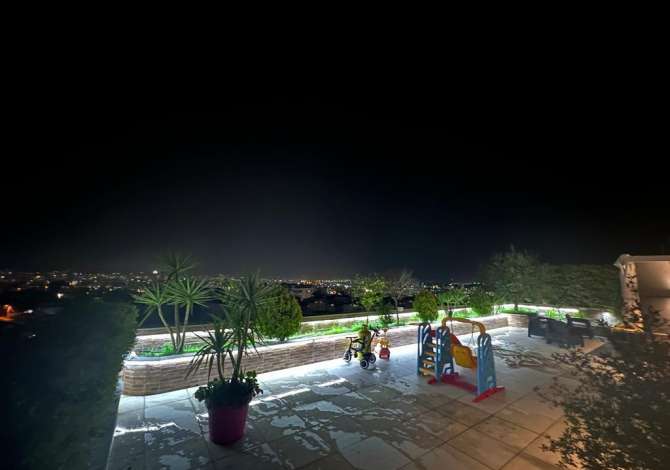 Shtepi ne shitje Apartament ne Tirane, 2+1, Mobilimi Pjeserisht e mobiluar, Pagesa 160,000  Euro.