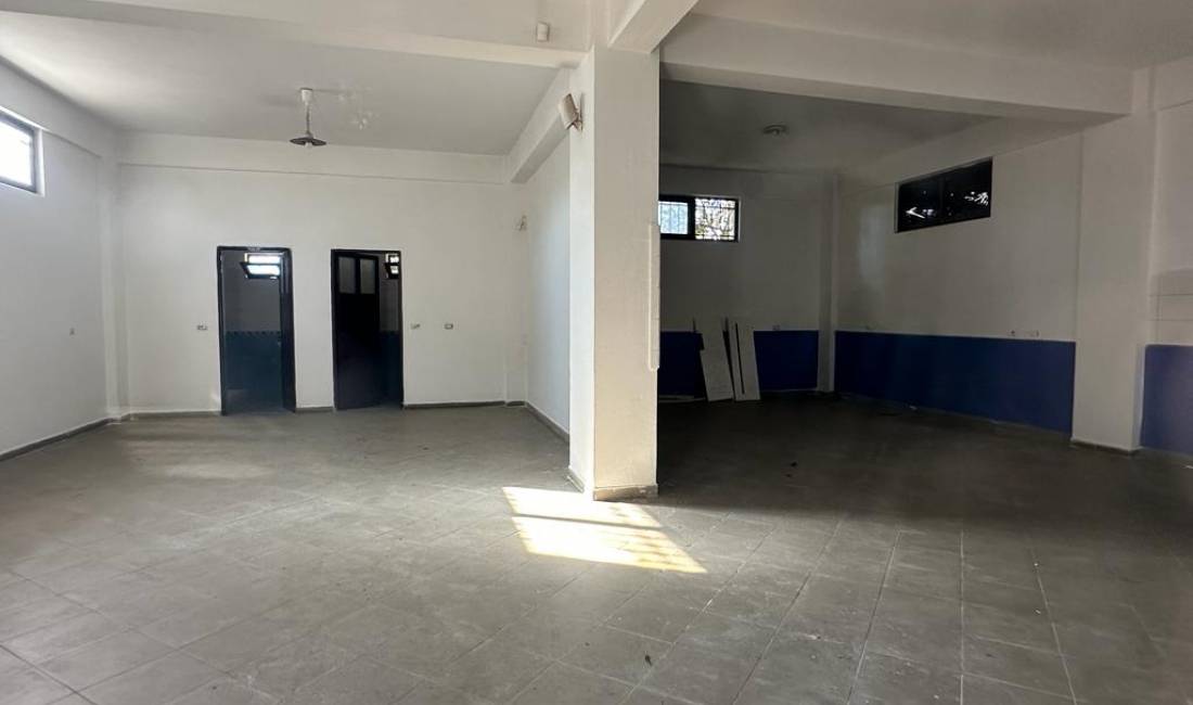 Jepet me qera ambient biznesi ne Laprake/ 350Euro