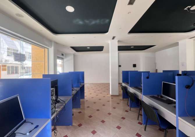 Jepet me qera ambjent Open Space prane Vasil Shantos/ 800 Euro
