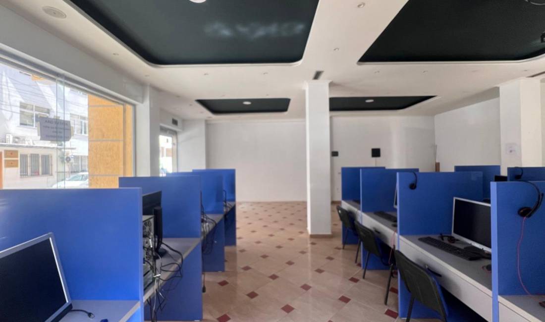 Jepet me qera ambjent Open Space prane Vasil Shantos/ 800 Euro