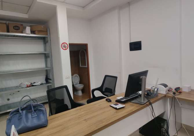 Jepet me qera ambient biznes ne Komunen e Parisit/ 80,000 ALL