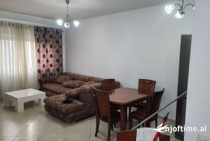 Jepet me qera apartament 1+1 ne Yzberisht/ 370€