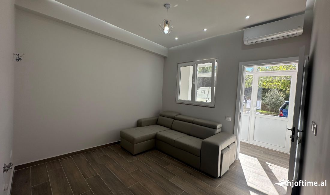 Shtepi me qera Apartament ne Tirane, 1+1, Mobilimi E mobiluar, Pagesa 350  Euro.