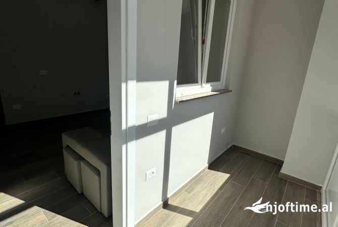 Shtepi me qera Apartament ne Tirane, 1+1, Mobilimi E mobiluar, Pagesa 350  Euro.