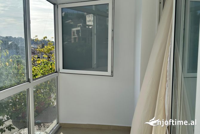 Shtepi me qera Apartament ne Tirane, 1+1, Mobilimi E mobiluar, Pagesa 370  Euro.