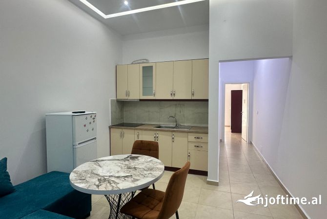 Jepet apartament me qera 1+1 tek Vilat Gjermane/ 37,000 ALL