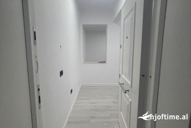 Apartment for rent in Tirana 2+1, Emty