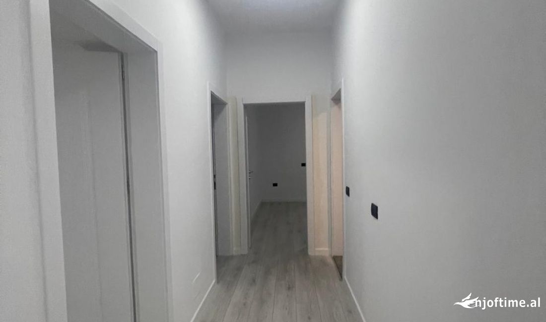 Apartment for rent in Tirana 2+1, Emty