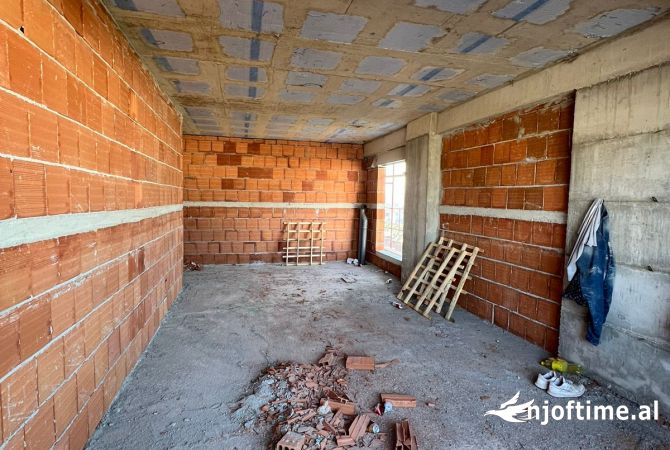 Appartamento in vendita a Tirana 2+1, Vuoto