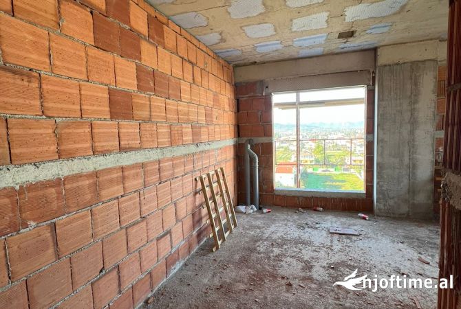 Appartamento in vendita a Tirana 2+1, Vuoto