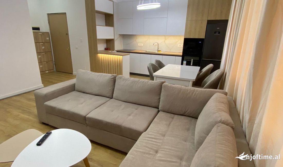 Appartamento in affitto a Tirana 1+1, Arredato