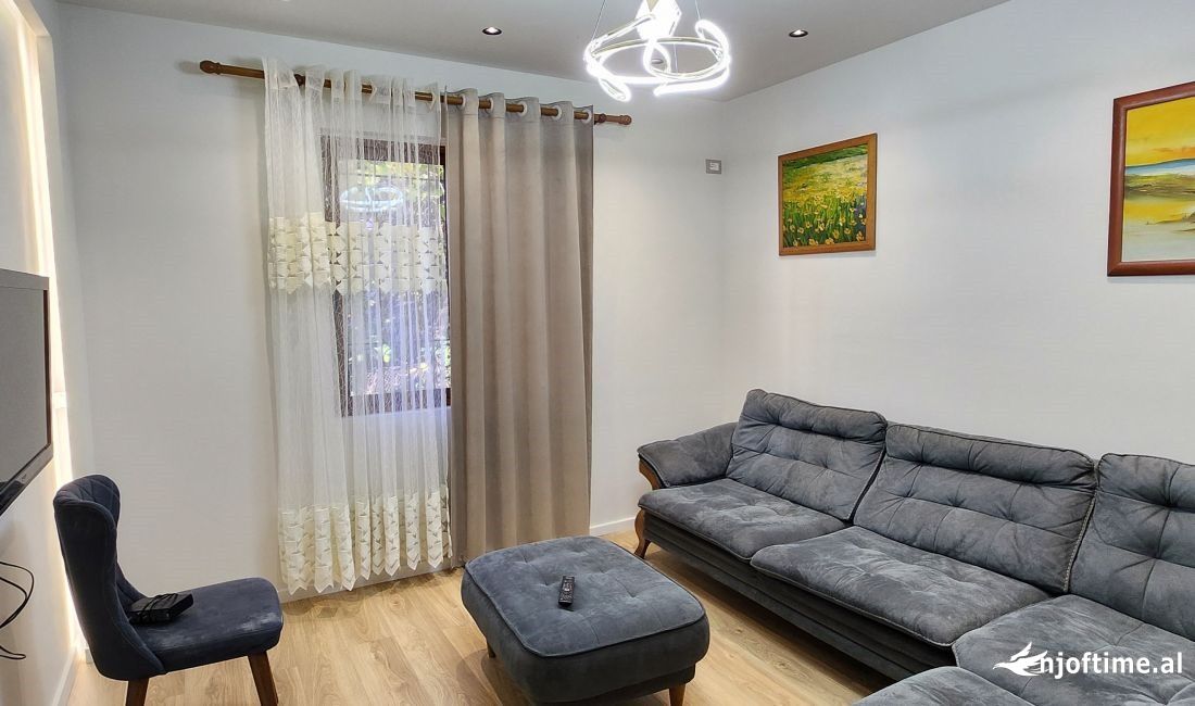 Casa privata/Indipendente in affitto a Tirana 1+1, Arredato